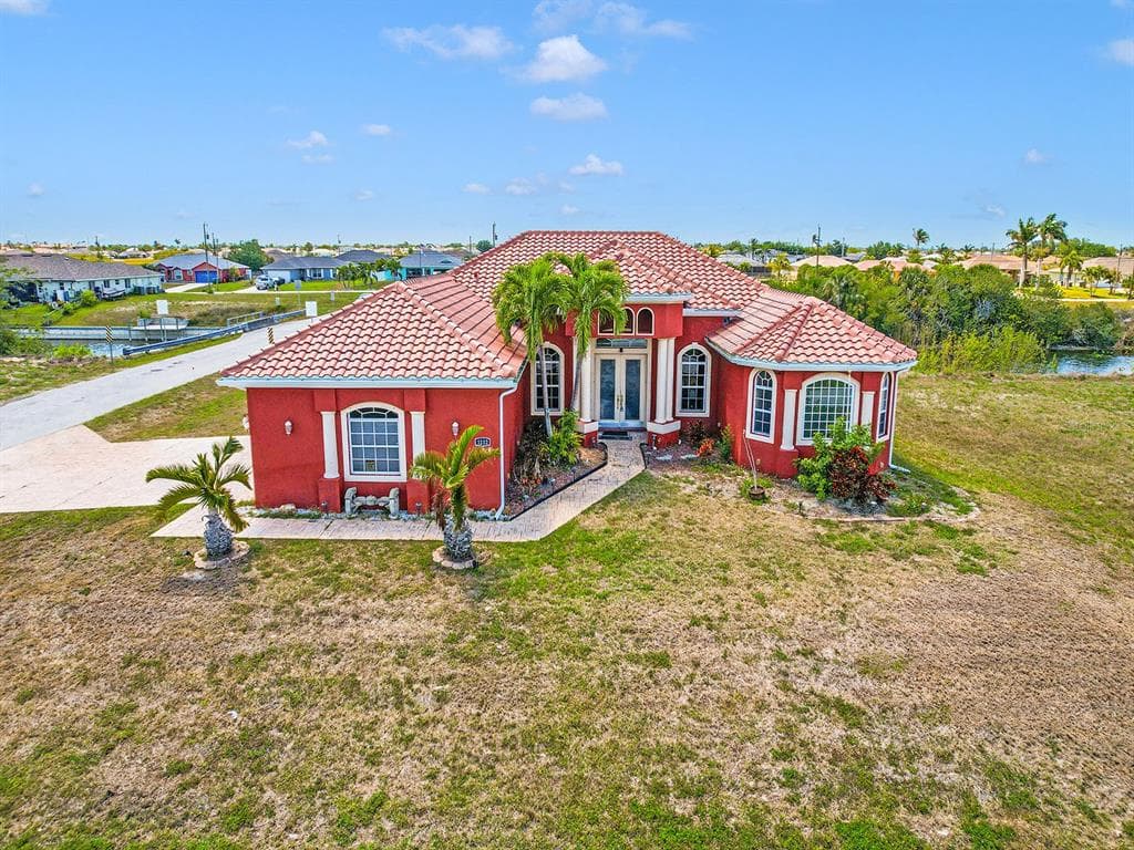 1112 NW 9TH AVENUE photo 3