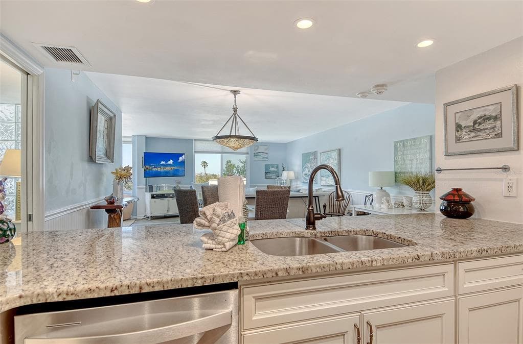 5920 MIDNIGHT PASS ROAD 406 photo 25