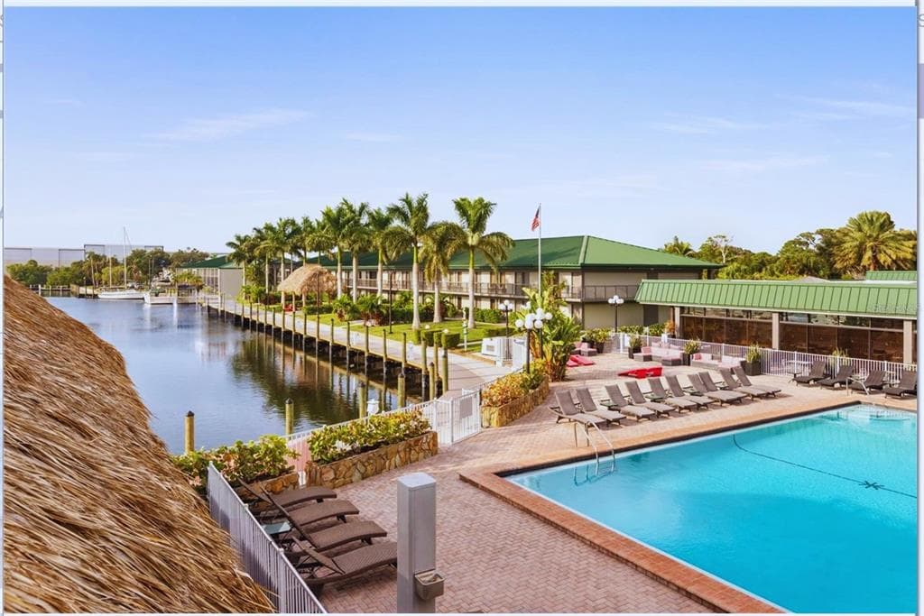 7150 N TAMIAMI TRAIL S-600 photo 1