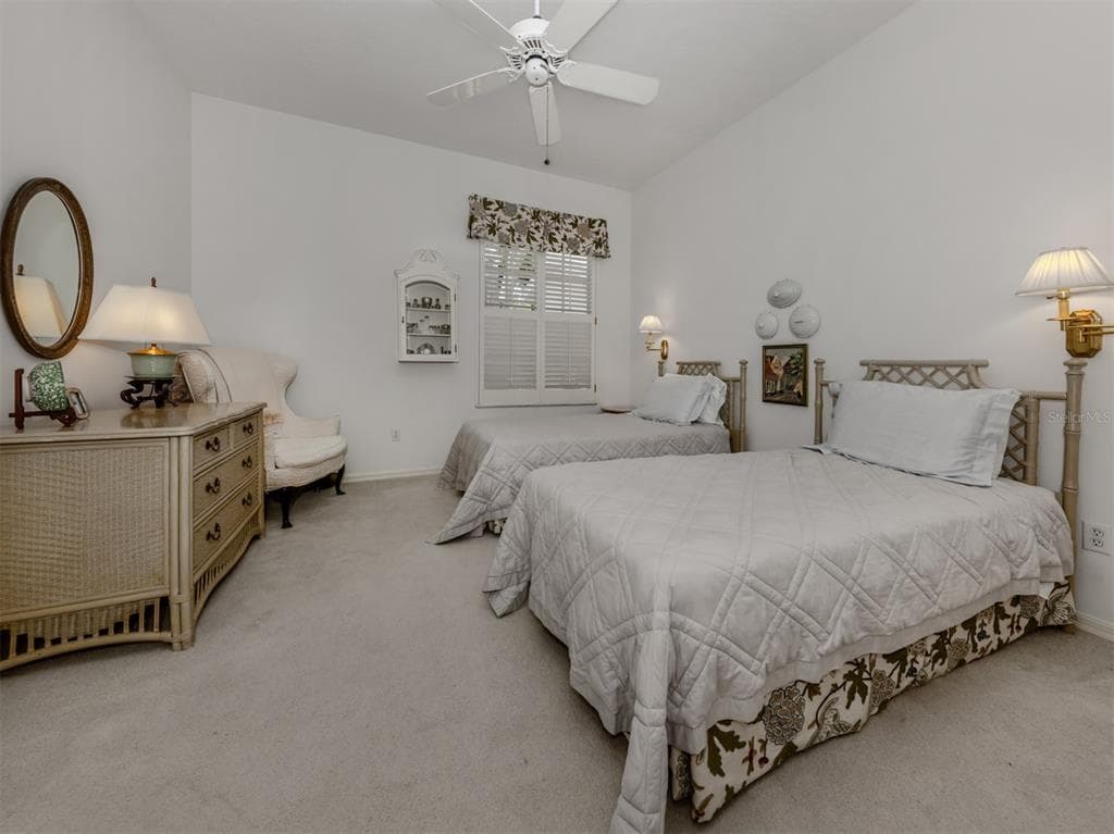 553 FALLBROOK DRIVE photo 18