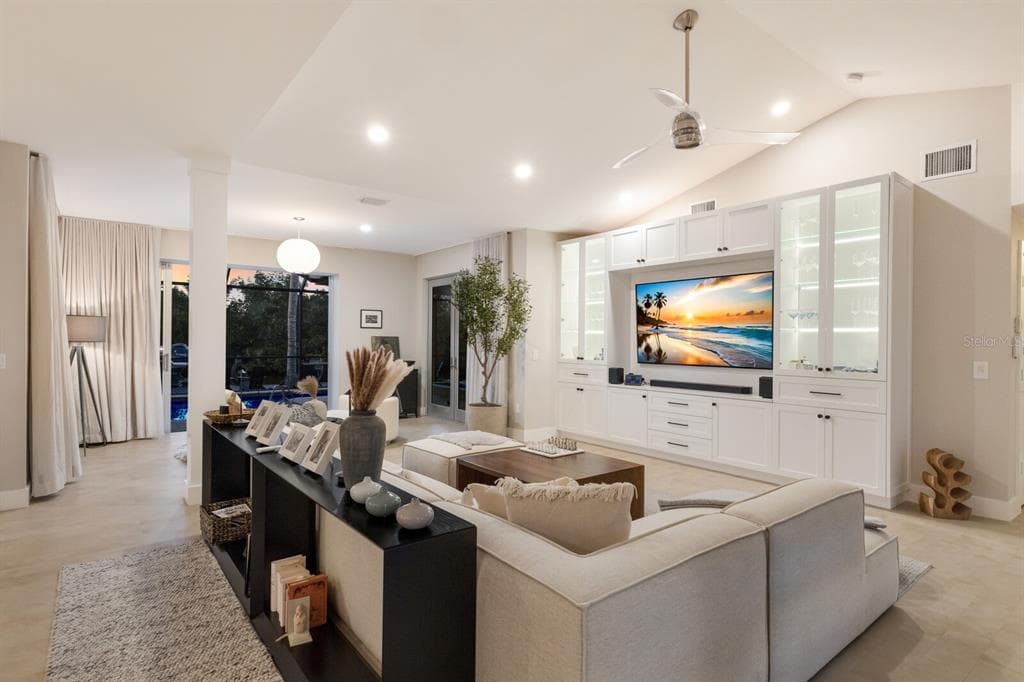 238 ISLAND CIRCLE photo 9