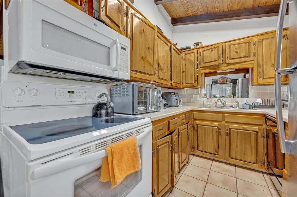 11424 WESTWOOD BOULEVARD photo 13