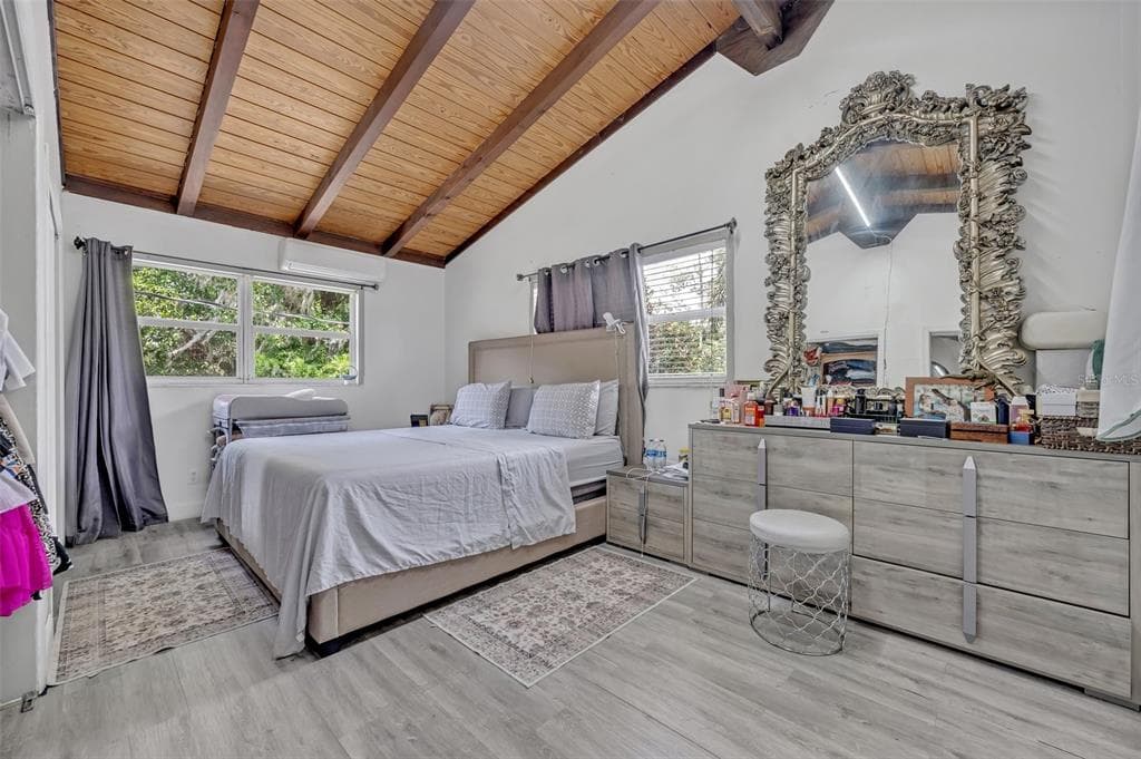 11424 WESTWOOD BOULEVARD photo 16