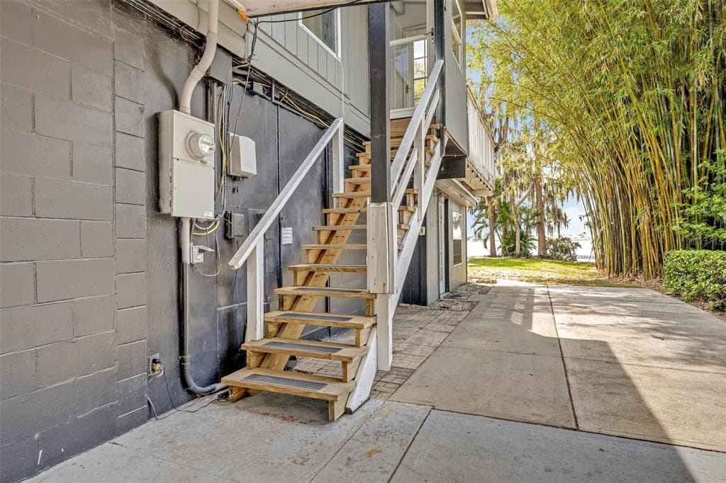 11424 WESTWOOD BOULEVARD photo 24