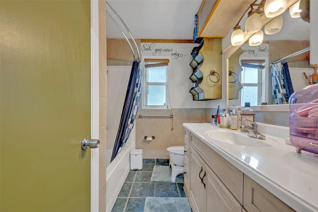11424 WESTWOOD BOULEVARD photo 18