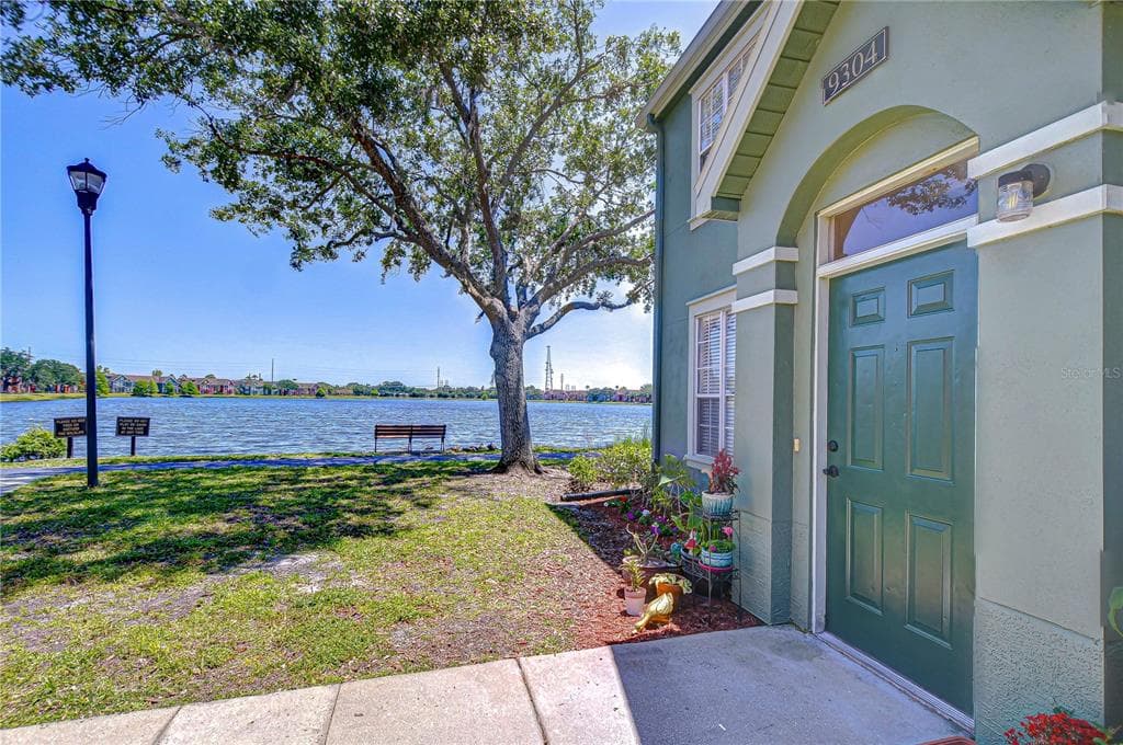 9304 LAKE CHASE ISLAND WAY photo 3