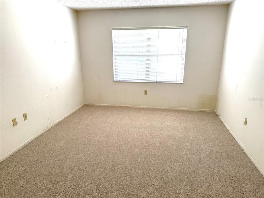 425 30TH AVENUE W C204 photo 14