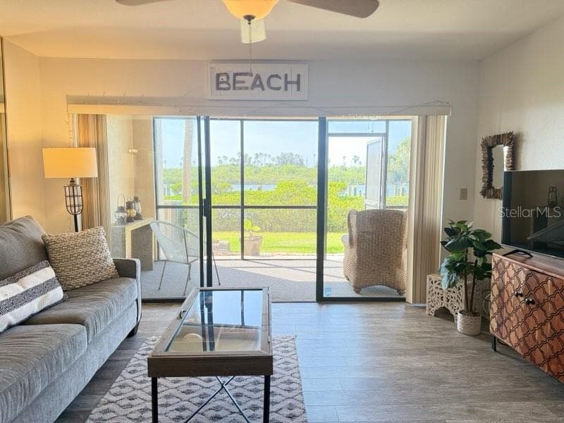 460 BOUCHELLE DRIVE 104 photo 7