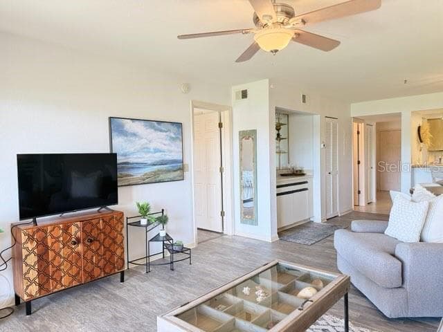 460 BOUCHELLE DRIVE 104 photo 10
