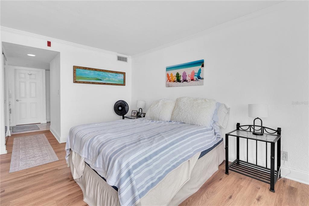1 KEY CAPRI 303E photo 17