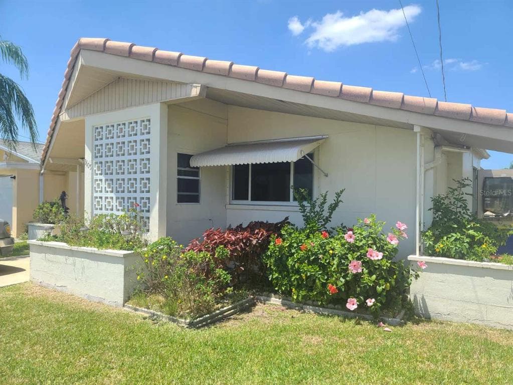 5105 BONITO DRIVE photo 1