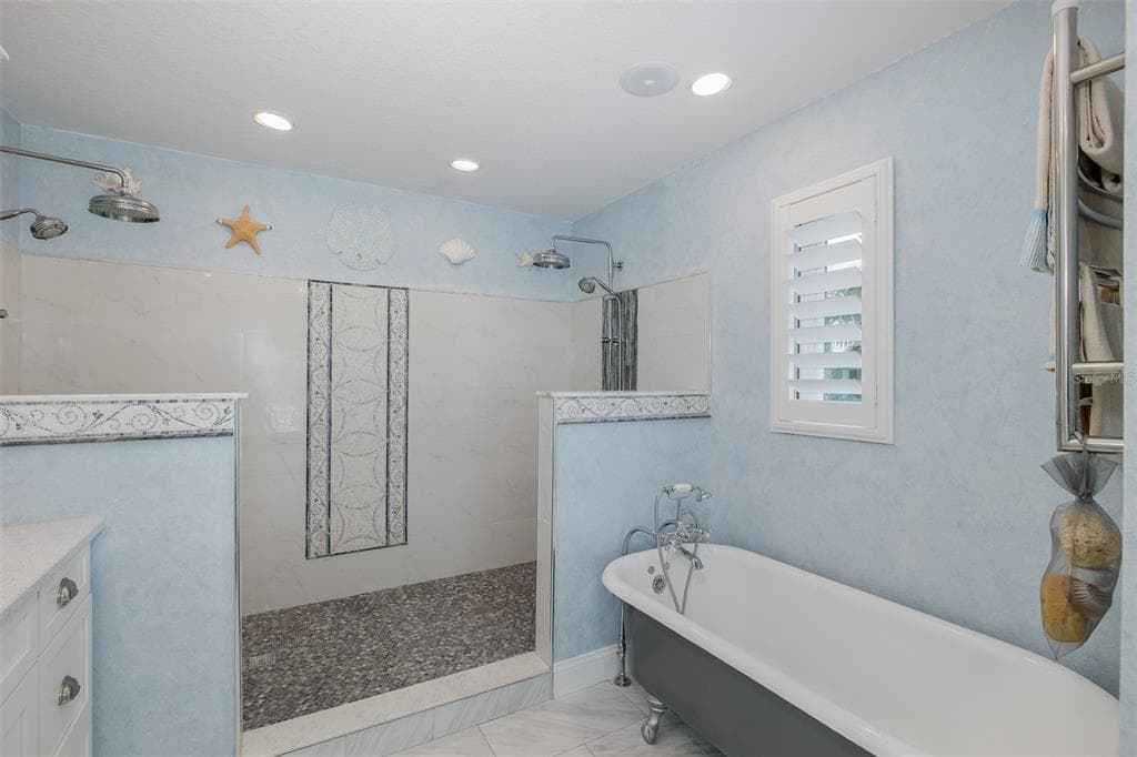 5040 WATERSIDE DRIVE photo 23