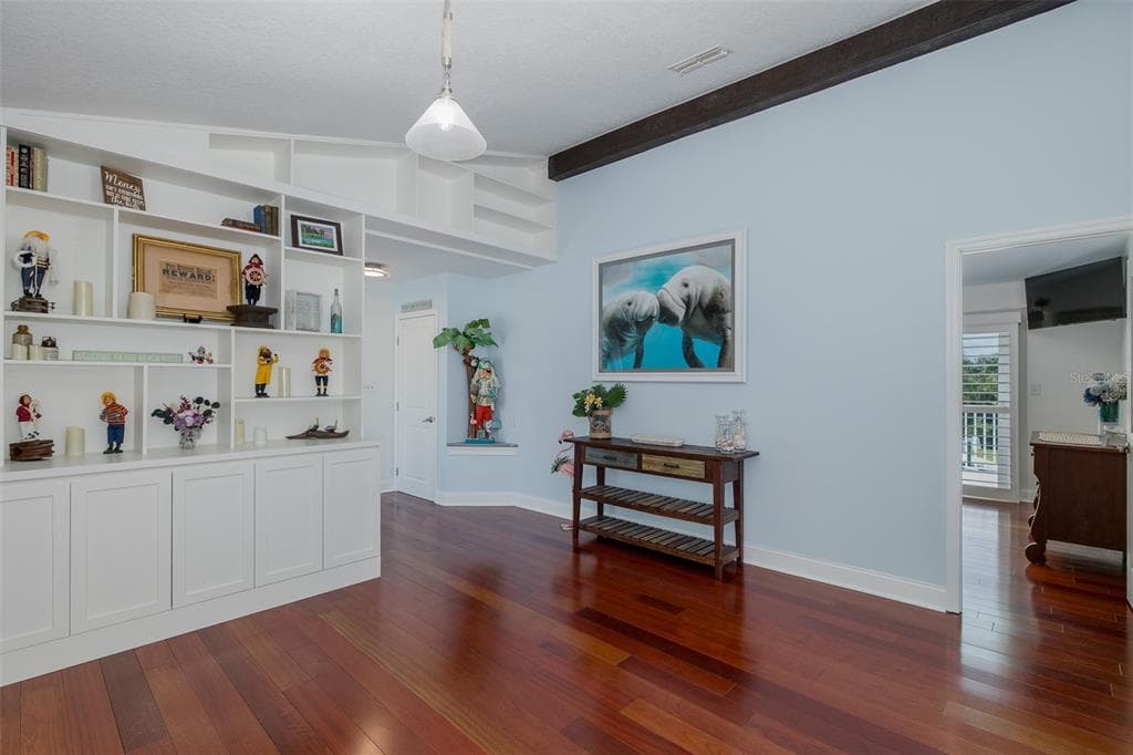 5040 WATERSIDE DRIVE photo 16