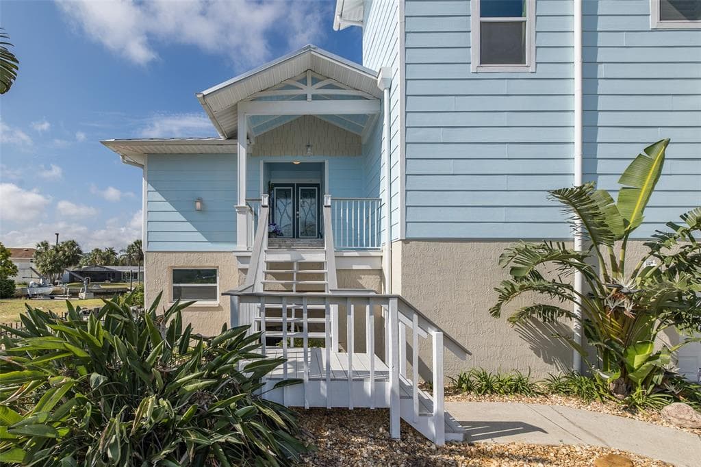 5040 WATERSIDE DRIVE 5