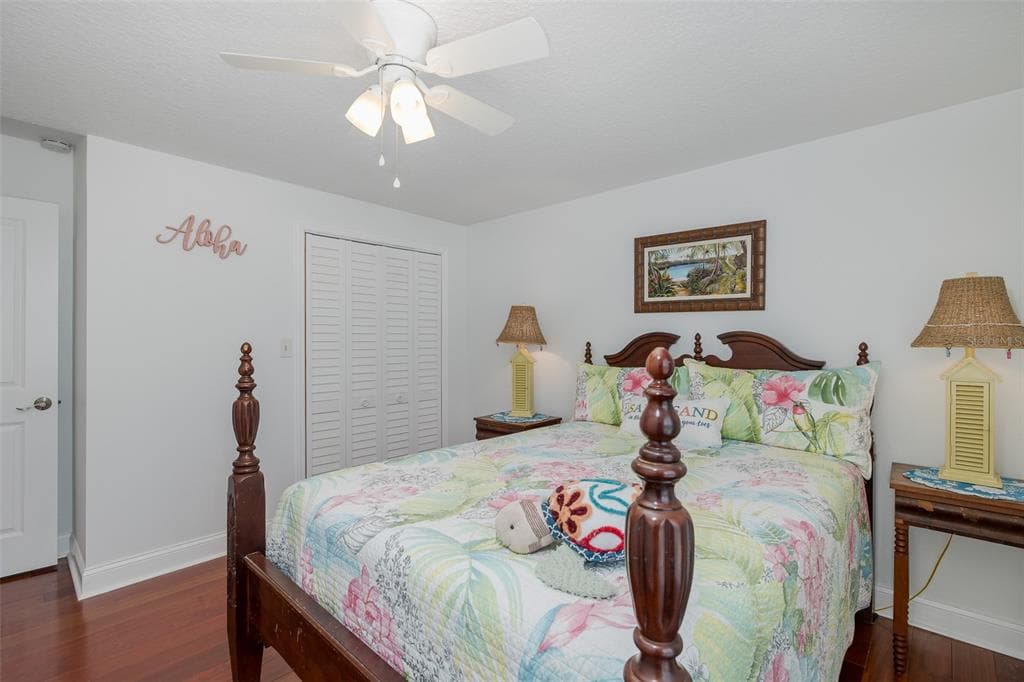 5040 WATERSIDE DRIVE photo 25