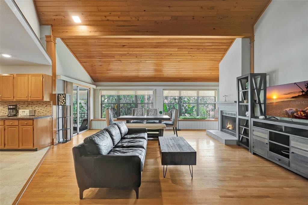 9503 ALICE LANE photo 6