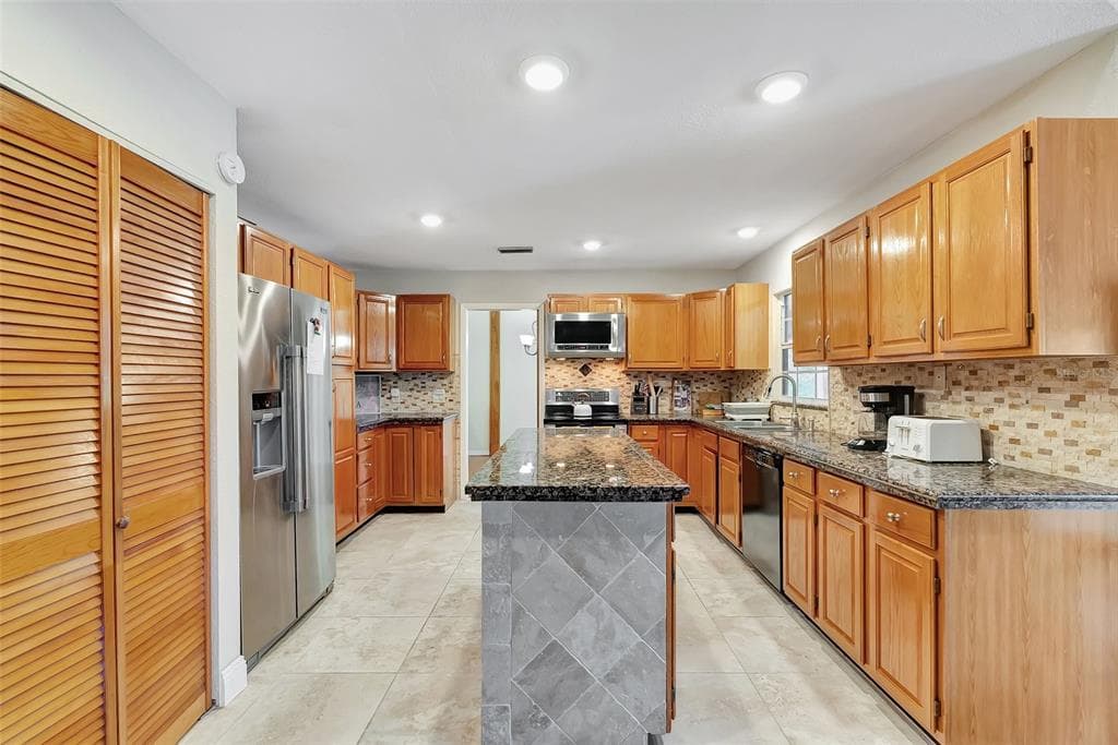 9503 ALICE LANE photo 12