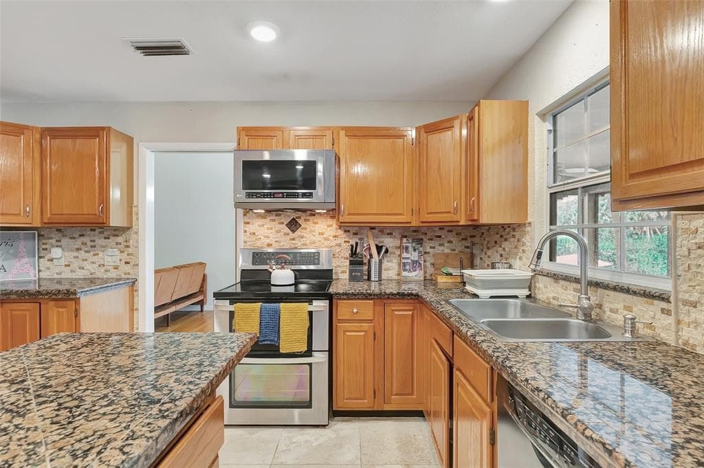 9503 ALICE LANE photo 15