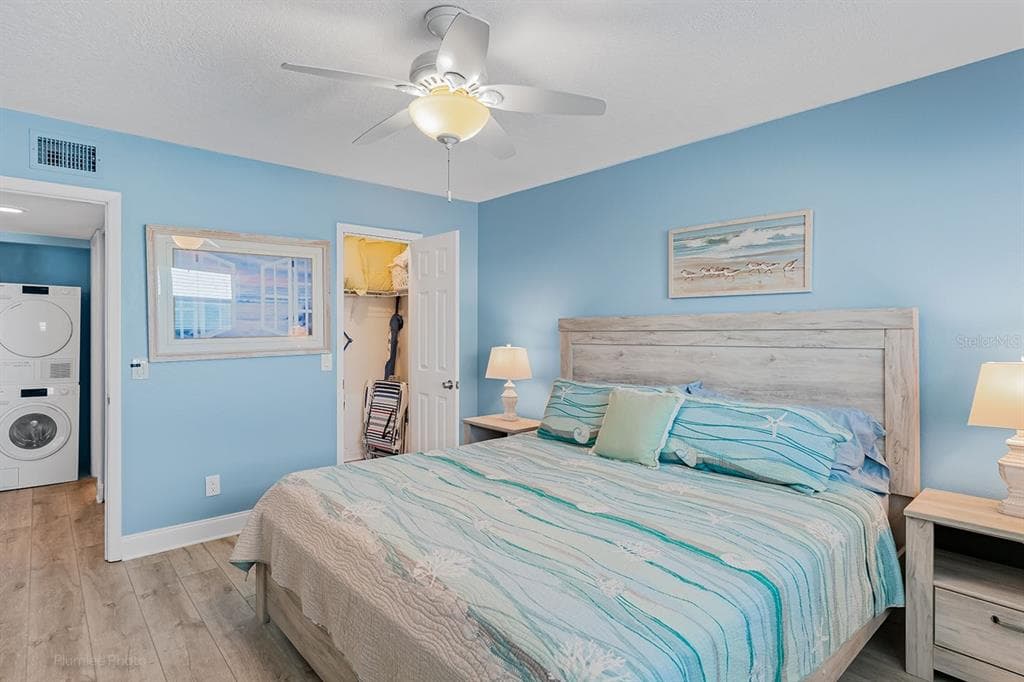18650 GULF BOULEVARD 203 photo 15
