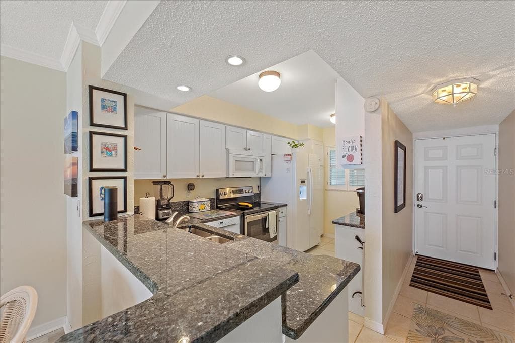 950 TARPON CENTER DRIVE 504 photo 11