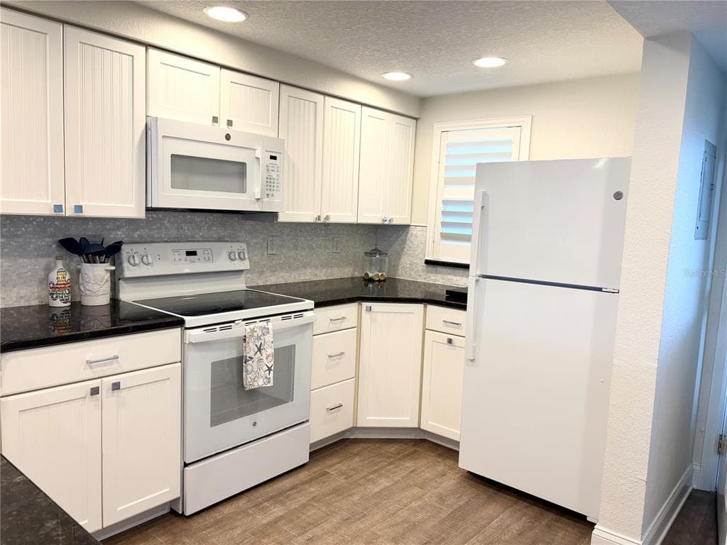 2100 N PENINSULA AVENUE 216 photo 9