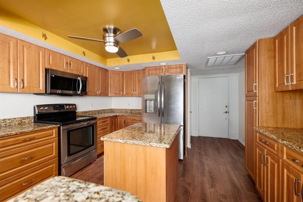 17408 GULF BOULEVARD 203 photo 8
