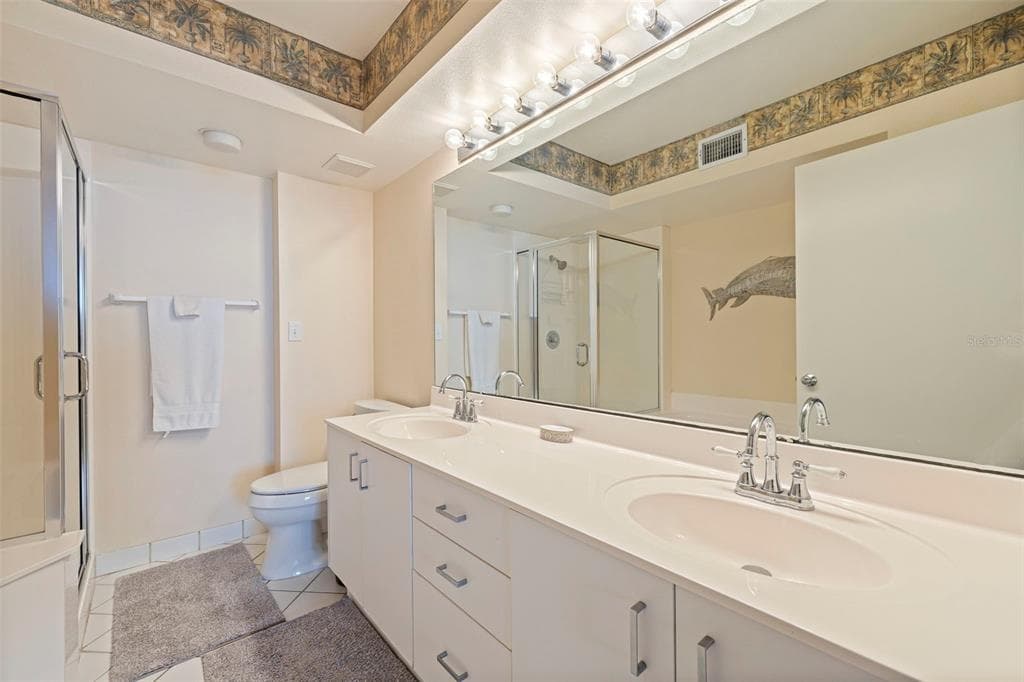 6105 BAHIA DEL MAR CIRCLE 683 photo 22