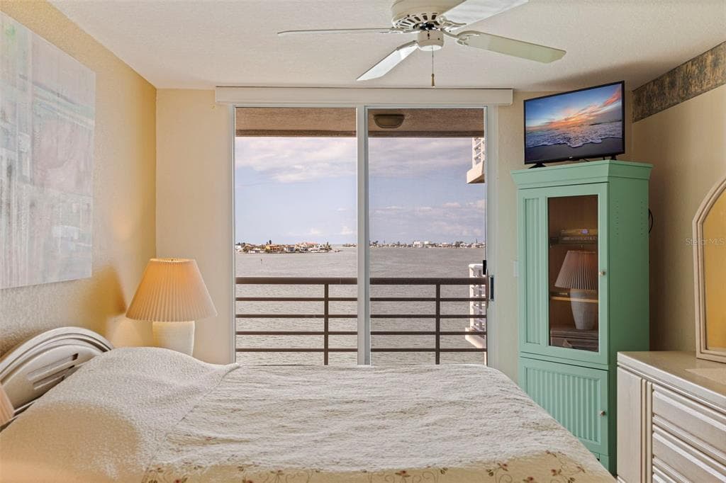 6105 BAHIA DEL MAR CIRCLE 683 photo 20