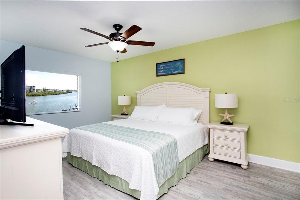399 2ND STREET 417 photo 10
