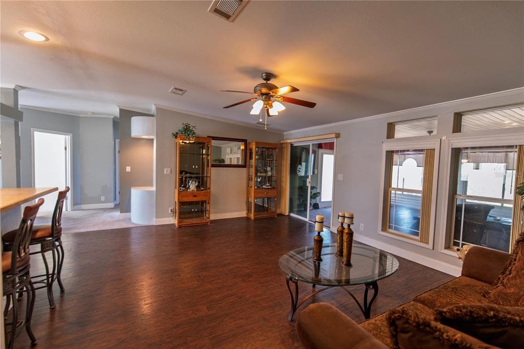 28 WINDMILL BOULEVARD photo 6