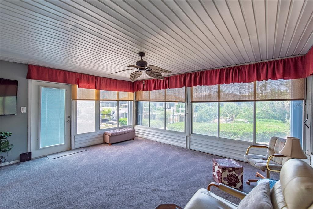 28 WINDMILL BOULEVARD photo 3