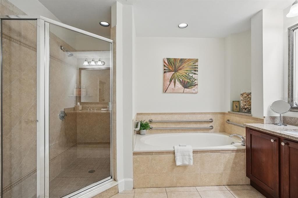 102 YACHT HARBOR DRIVE 263 photo 20