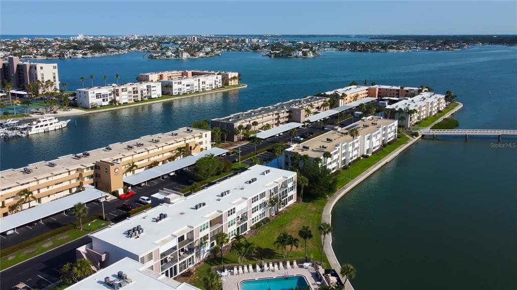 7465 BAY ISLAND DRIVE S 213 photo 1