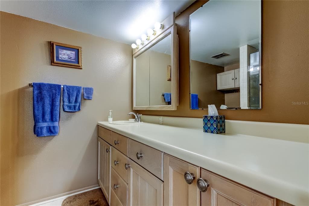 7465 BAY ISLAND DRIVE S 213 photo 20