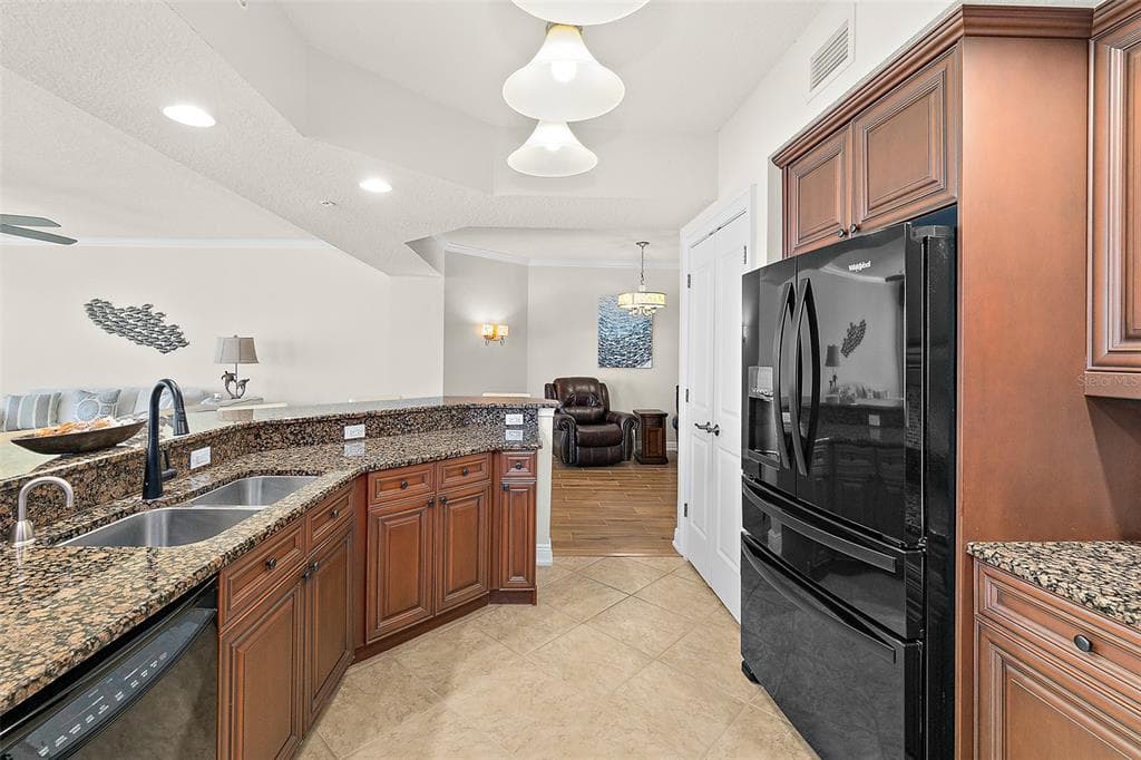 2901 S ATLANTIC AVENUE 401 photo 16