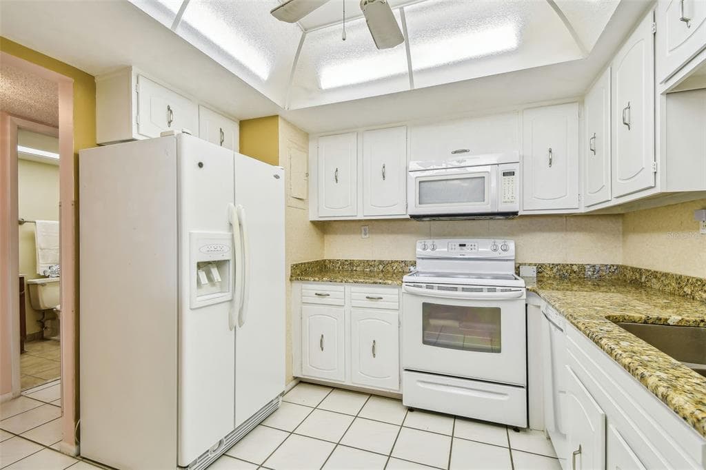 17920 GULF BOULEVARD 208 photo 13