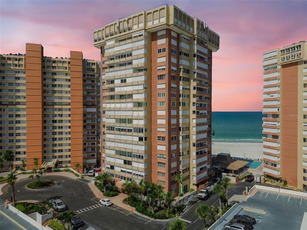 17920 GULF BOULEVARD 208 photo 1