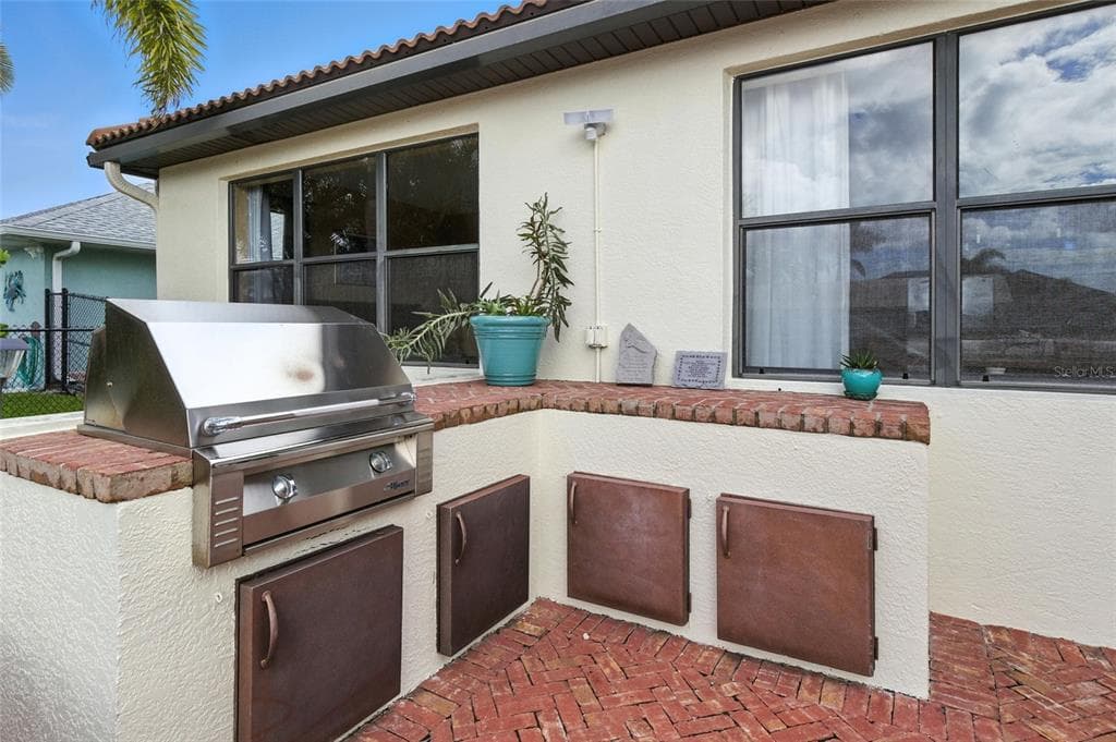 9402 MIGUE CIRCLE photo 14