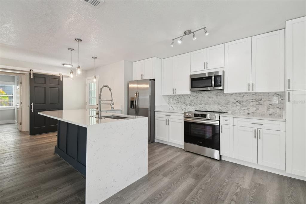 4482 KINGSTON DRIVE photo 23