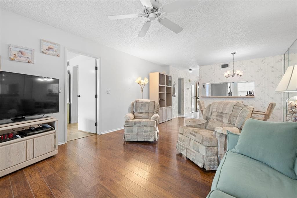 5157 SILENT LOOP 208 photo 6