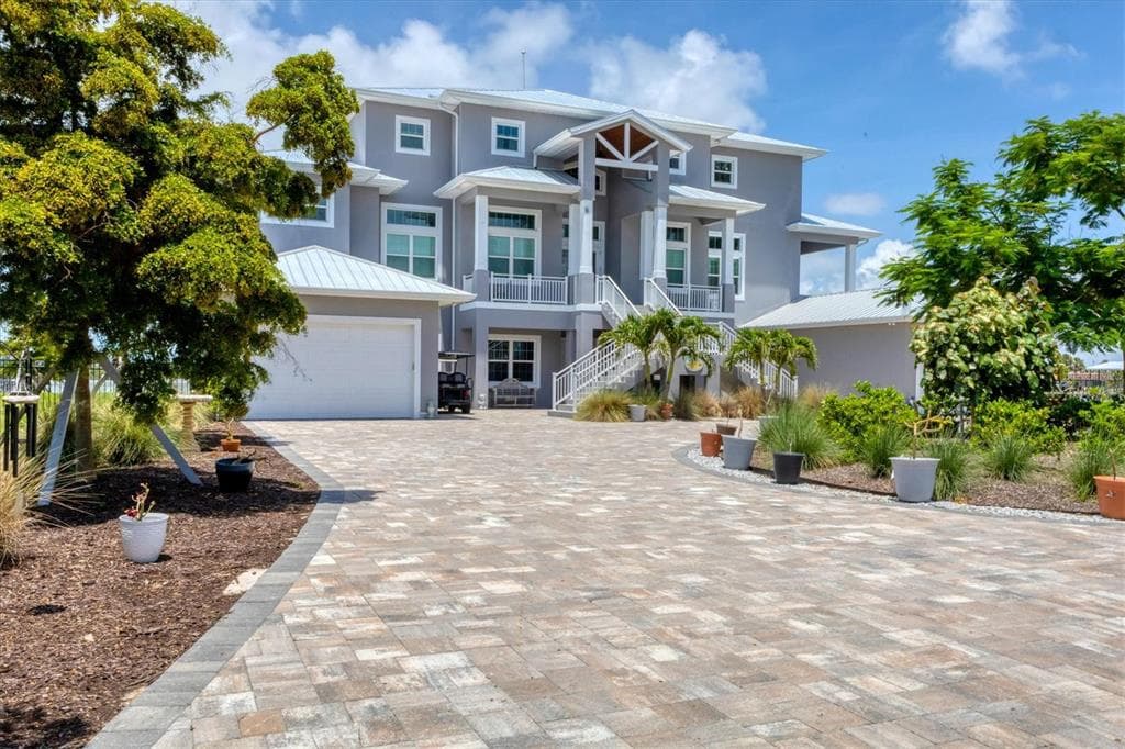 565 GREEN DOLPHIN DRIVE S photo 10