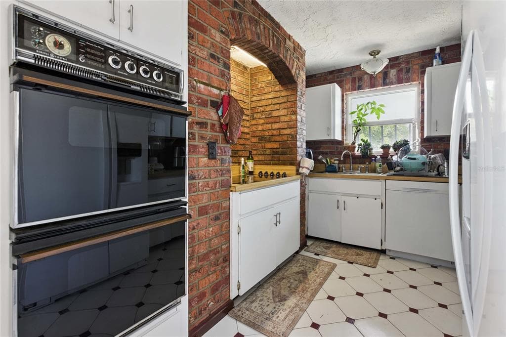 11285 8TH STREET E photo 9