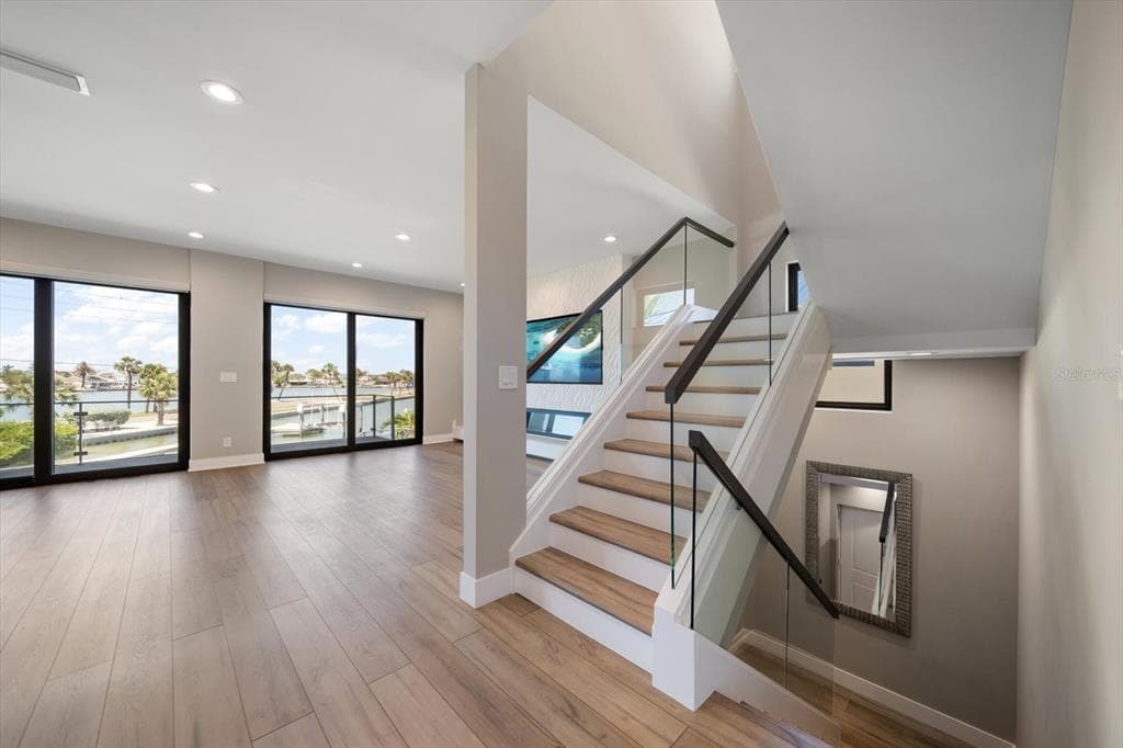16047 REDINGTON DRIVE photo 7