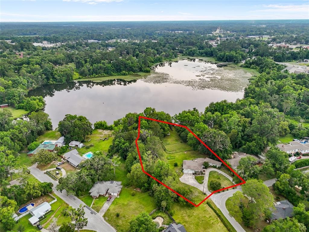 449 SW MONTGOMERY DRIVE photo 2