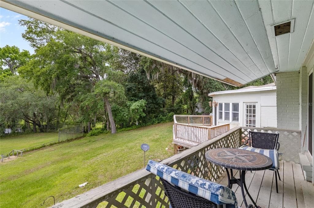 449 SW MONTGOMERY DRIVE photo 14