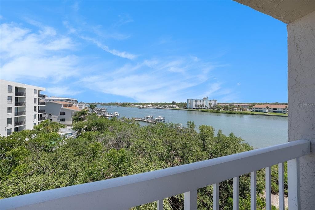 19925 GULF BOULEVARD 407 photo 2