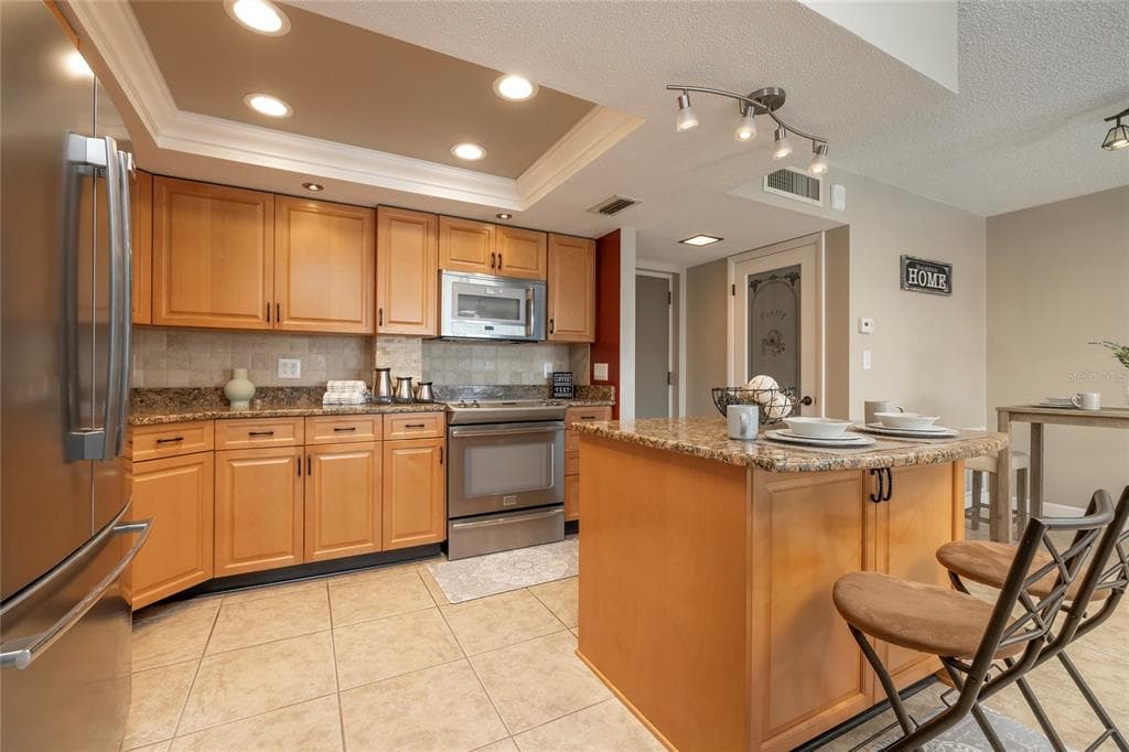 4900 BRITTANY DRIVE S 613 photo 6