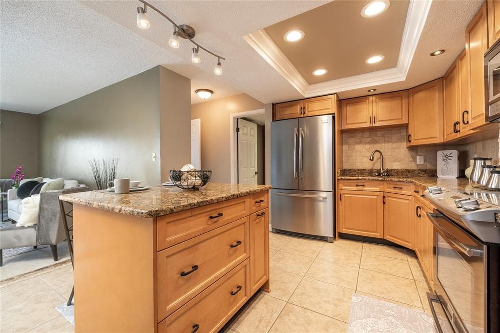4900 BRITTANY DRIVE S 613 photo 7