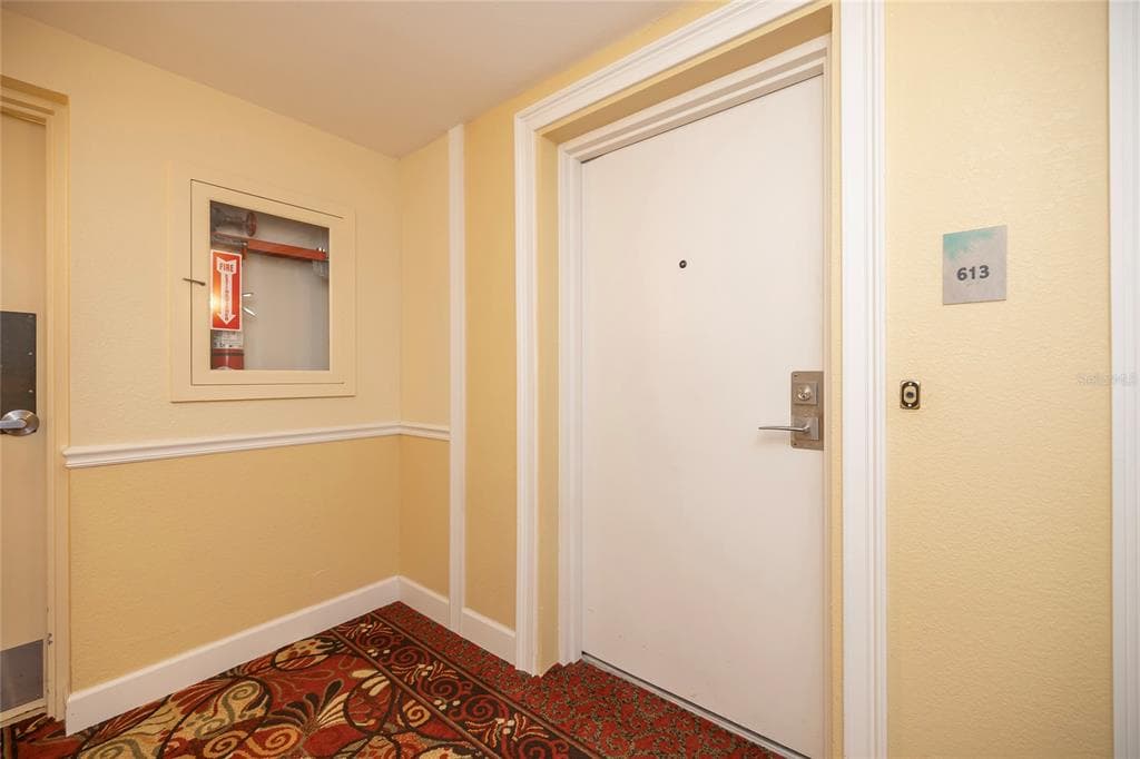 4900 BRITTANY DRIVE S 613 photo 4