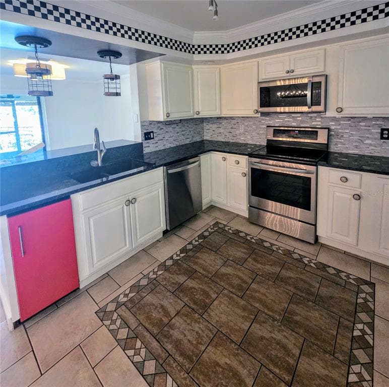 644 YARDARM DRIVE 22 photo 10